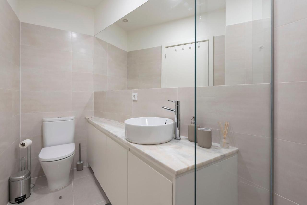 Central Superb Flat W/ Ac & Balcony By Lovelystay Porto Exterior photo